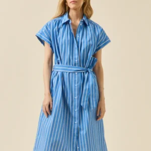 Halblanges Damenkleid aus gestreifter Baumwolle