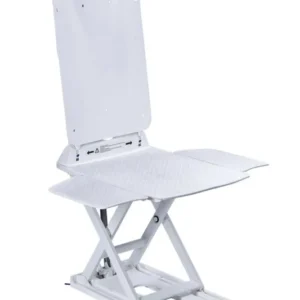 Badewannenlift mit ergonomischer Rückenlehne und rutschsicherer Sitzfläche in Weiß. Der Lift verfügt über eine stabile Hubscheren-Konstruktion und ausklappbare Seitenflügel für einfaches Umsetzen. Die robuste Bodenplatte sorgt für sicheren Halt in der Badewanne. Ideal für Personen mit eingeschränkter Mobilität zur sicheren Nutzung der Badewanne.